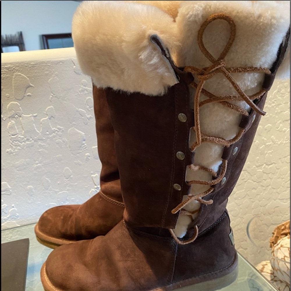 Women’s Brown Suede Fur-Lined Lace-Up Winter Boots